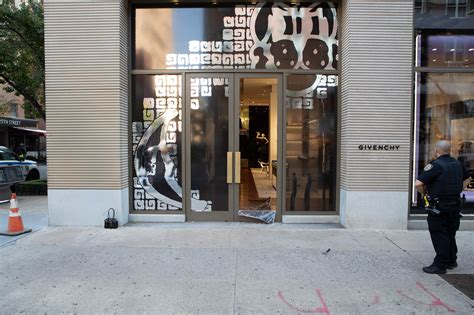 givenchy break in|NYC thieves steal $80K in merch from Givenchy on Madison .